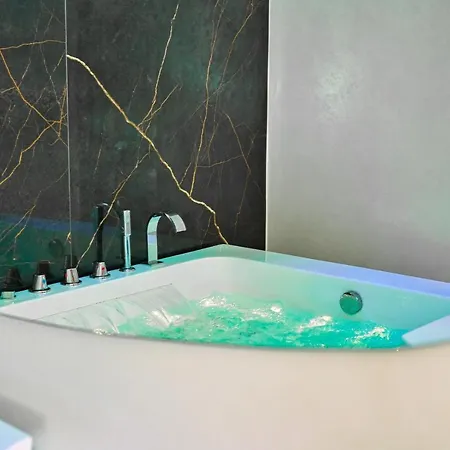 Distinto Suite & Rooms Lecce Exterior foto