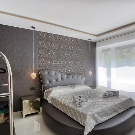 Distinto Suite & Rooms Lecce Exterior foto